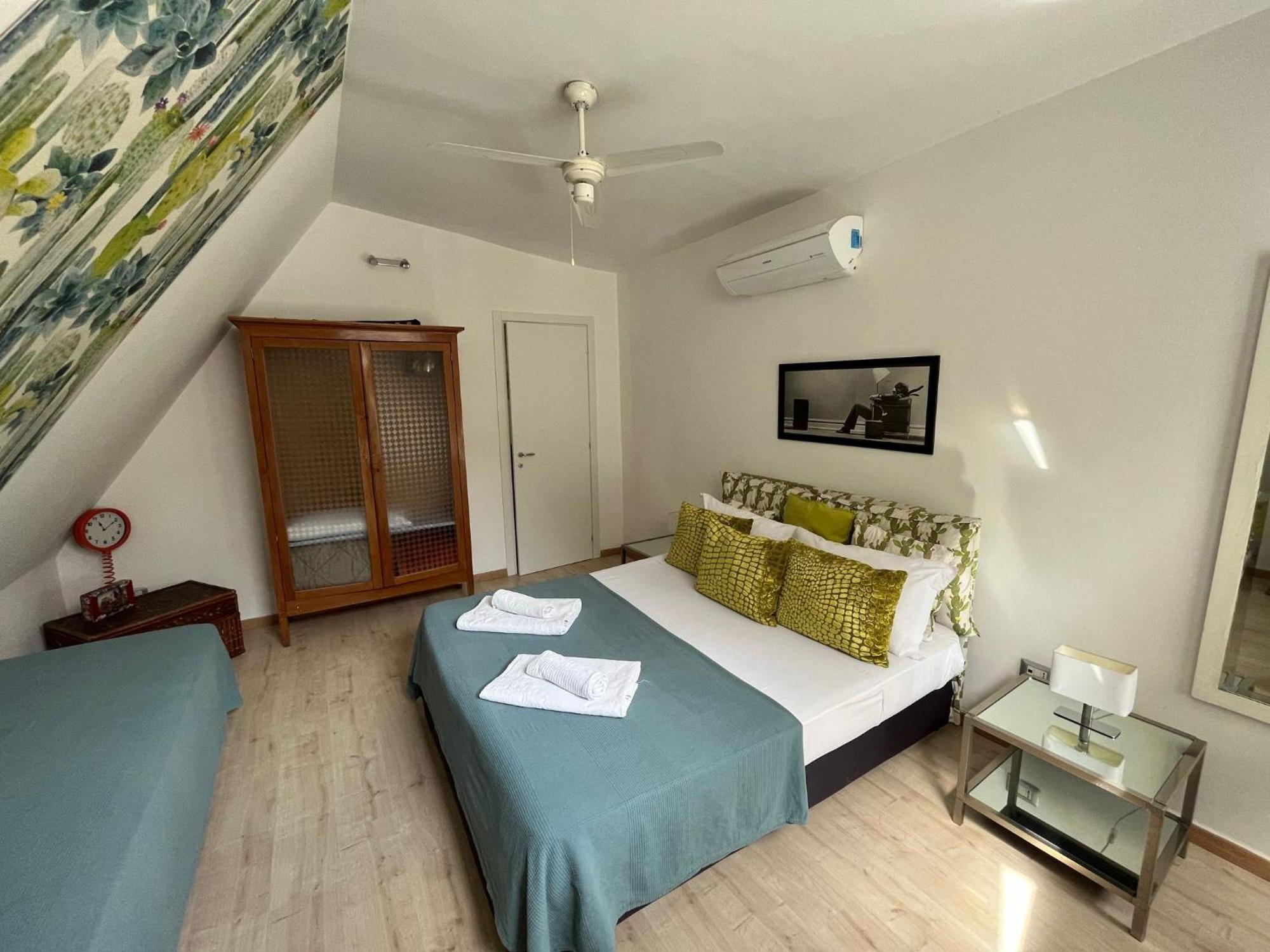 Historic Naples Relais Le Terrazze Lägenhet Exteriör bild
